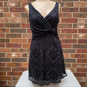 Johnny Martin Black Sleeveless V-Neck Mini Dress Size M